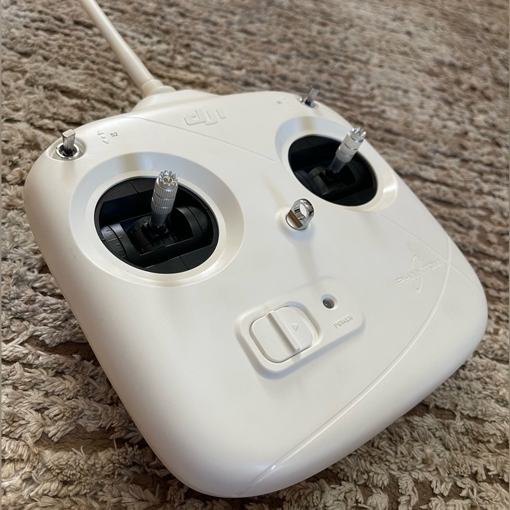 DJI Phantom Controller Transmitter Model No. PVT581